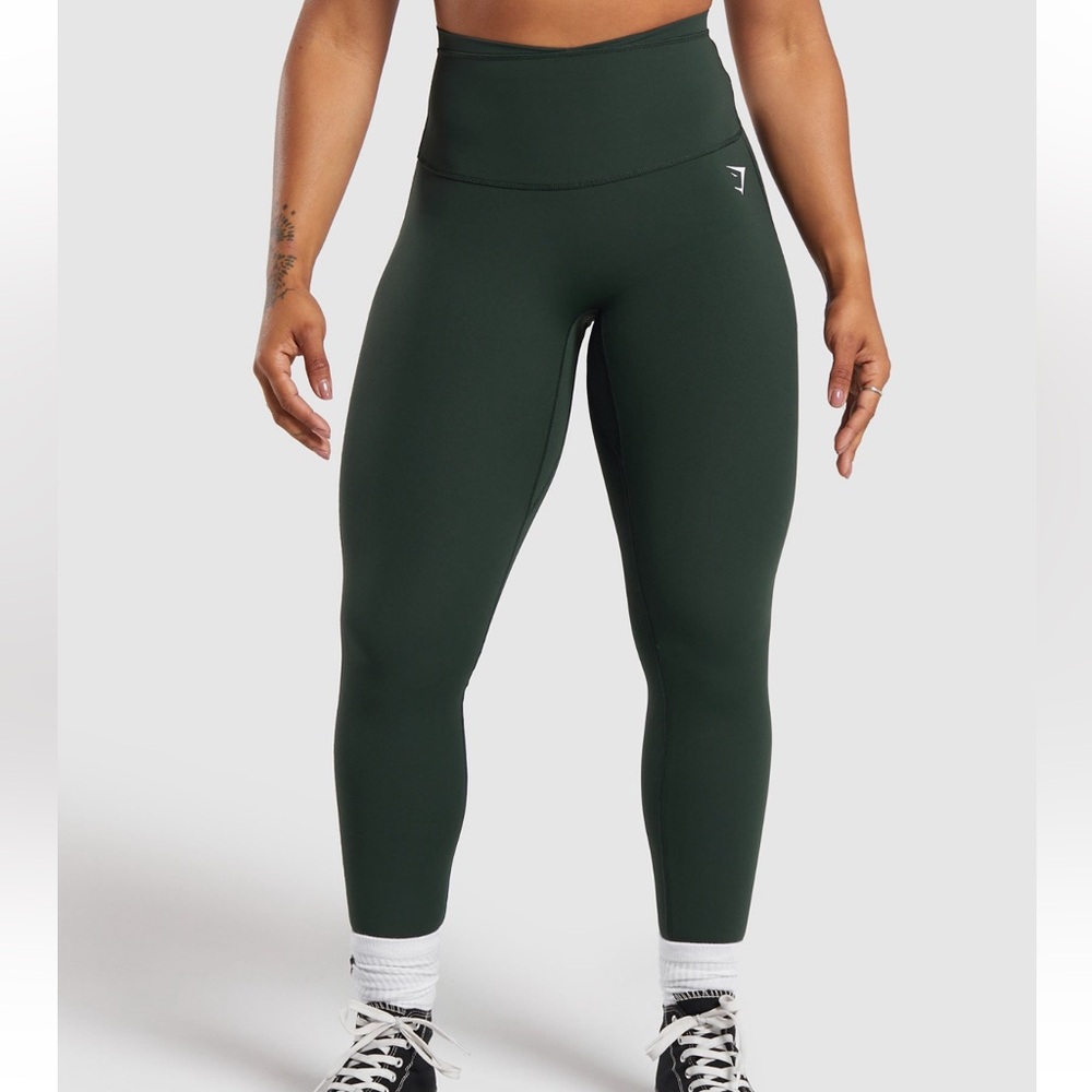 Gymshark Green High-Waisted Leggings for Athleisure